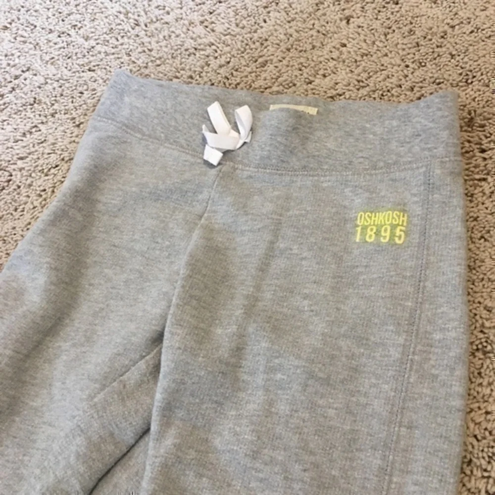 Osh Kosh Girls size 8 gray sweatpants